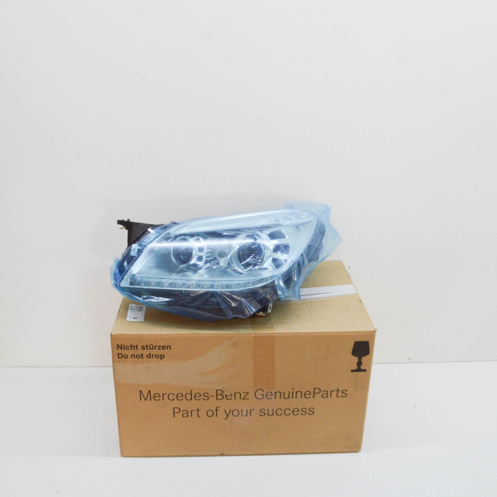 MERCEDESBENZ SLK R172 Front Left Headlight LHD A1728205161 NEW GENUINE