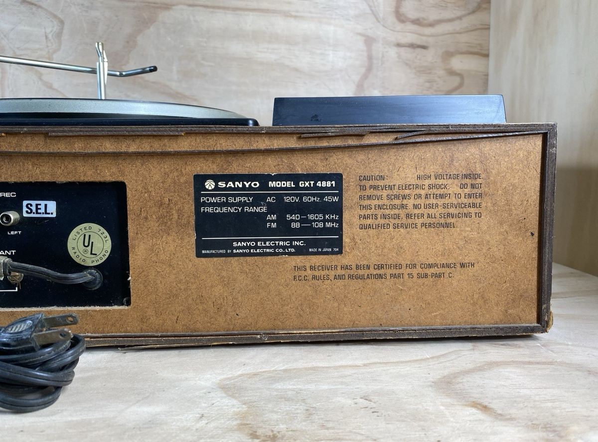 SANYO 4 Ch. Stereo System/8Track/Record Player GXT 4881 / Read