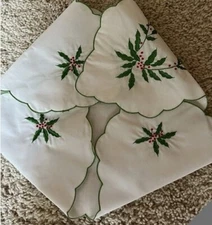 Vintage Christms Embroidered Bread Bowl Cover Holly Linen Cotton