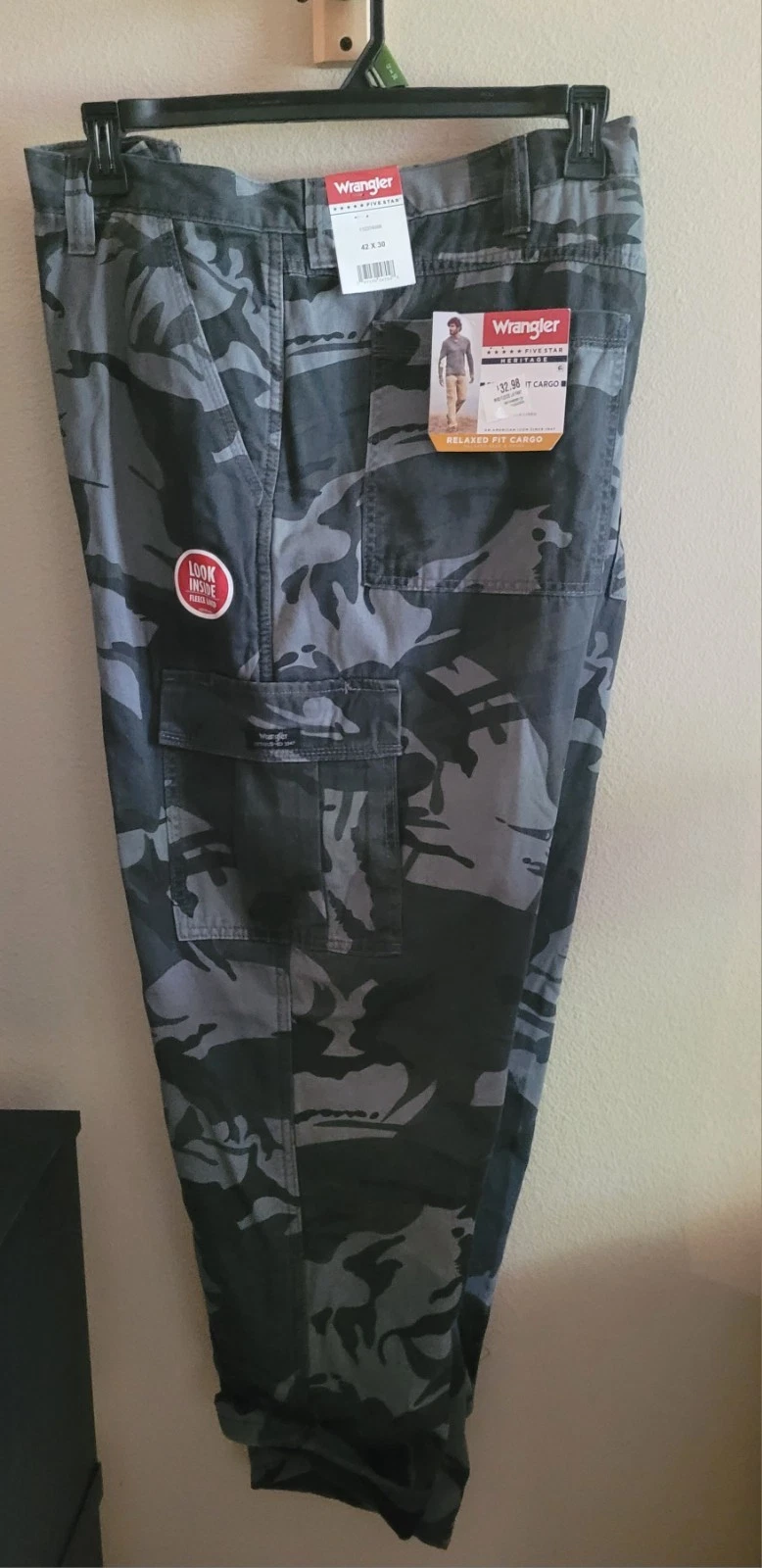 Wrangler Men 42x30 Camo Cargo Pants Fleece Lined Five Star Relaxed Fit Grey NWT