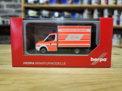 Herpa 1:87 994511 MB Sprinter Koffer Feuerwehr Wiesbaden. Neu-OVP