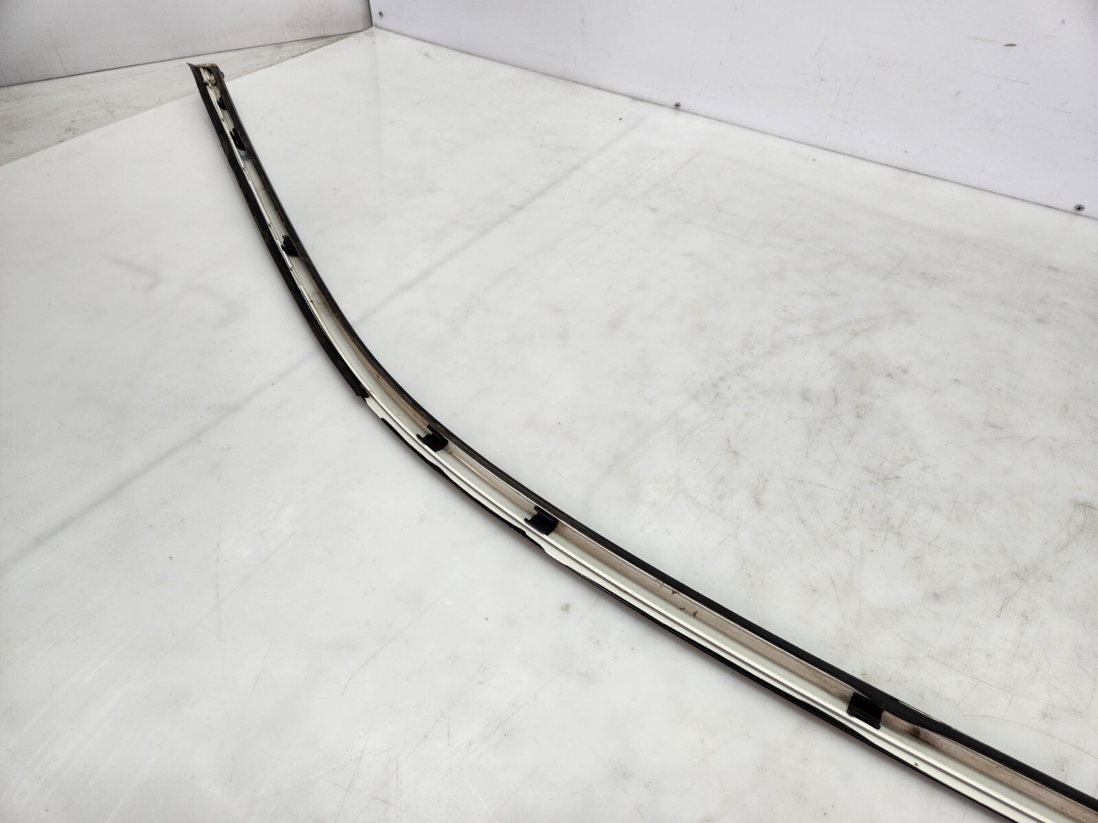 ✅ 10-14 OEM Rolls Royce Ghost RR4 Left Driver Door Molding Strip Trim White*