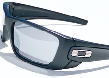 NEW OAKLEY FUEL CELL w STEEL USA Tonal Flag Matte Black Iridium Sunglass 9096-82