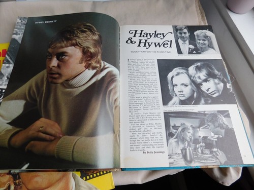 2 Vintage Film Star Annuals 1971 & 1973 - Picture 3 of 6