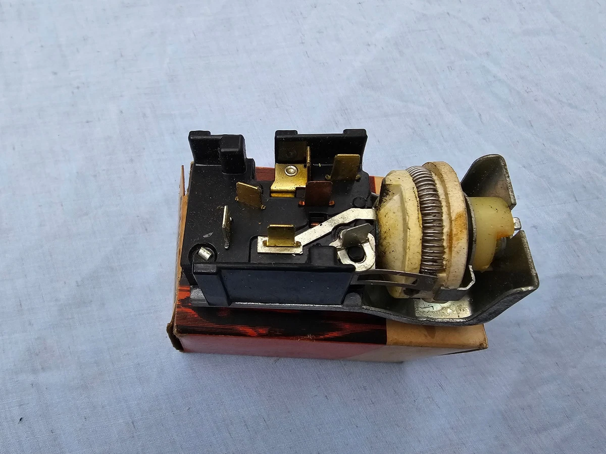 NOS 1961-1963 FORD THUNDERBIRD HEADLIGHT HEADLAMP SWITCH AUTOLITE