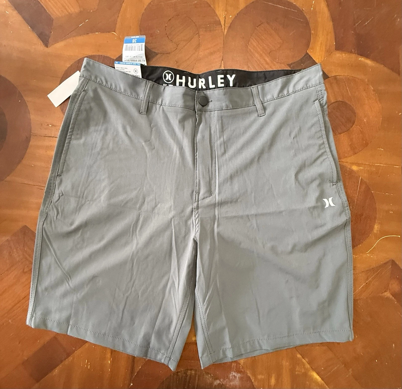 NWT Hurley Hybrid Walk Short Mens Size 38 Gray 20" Stretch Quick Dry Shorts
Opens in a new window or