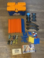 Hot Wheels Track Builder Stunt Box With Cars