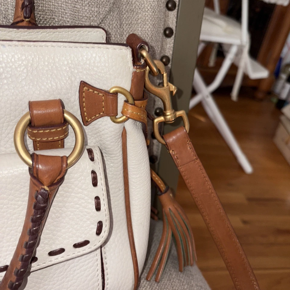 Dooney Bourke Florentine Cream Leather Med Arm-Shoulder Bag Brown Handles &Trim - Image 4 of 4