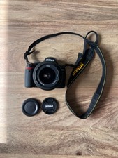 Nikon D3000 DSLR Camera + AF-S DX NIKKOR 18-55mm f/3.5-5.6G VR Lens
