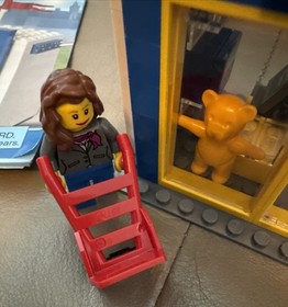 LEGO CITY: Toys R Us Truck ~ 7848 ~ 100% Complete w/Manual - Retired ~ Ltd. Ed.