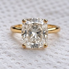 3.91ct D VS2 IGI Lab Grown Cushion Diamond Engagement Ring 18ct Yellow Gold