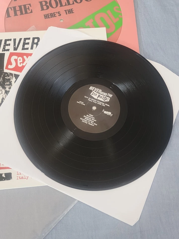 Sex Pistols - Never Mind The Bollocks Here's The Sex Pistols + Live Vinyl - Image 3 of 4