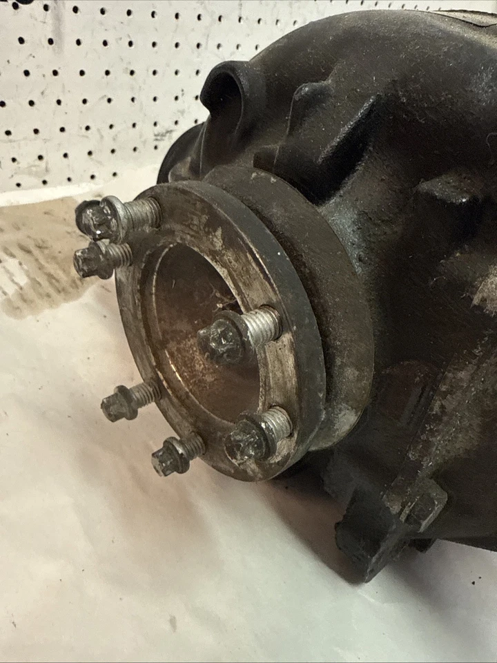 BMW E46 330I 3.0L M54 Rear Final Drive Differential 3.38 Ratio OEM - Image 3 of 4