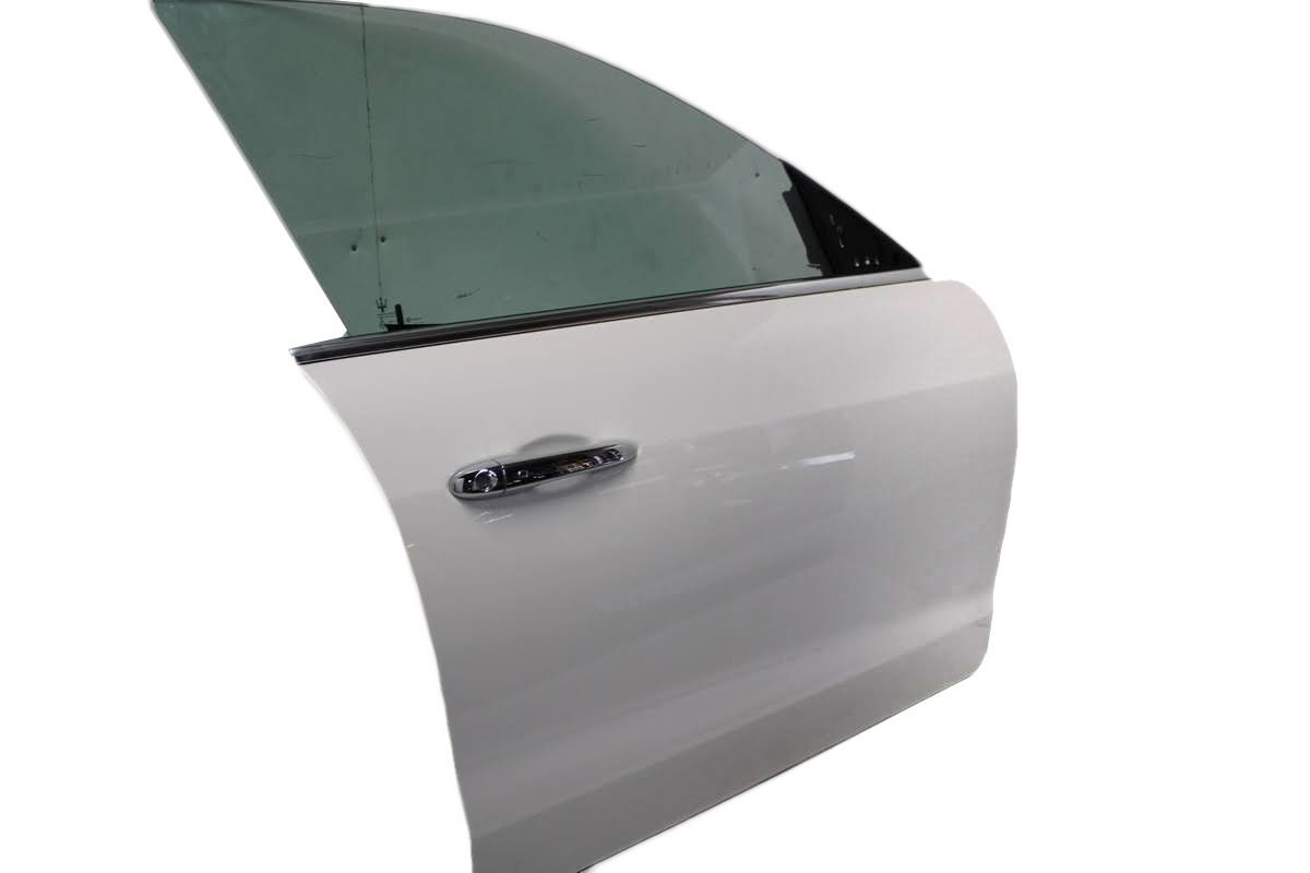 20 MASERATI LEVANTE Front Door Right
