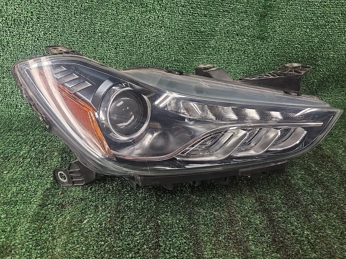 2014-2020 Maserati Ghibli Right Passenger Side Xenon Adaptive Headlight OEM