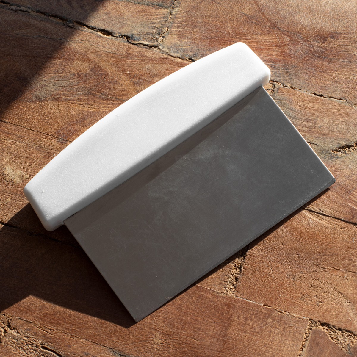 White Handle Stainless Steel Pizza Dough Cutter Divider Bench