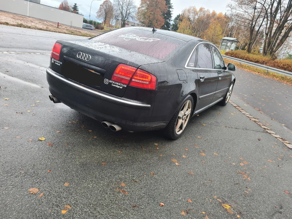 Audi A8 4,2 - Bild 4 von 4