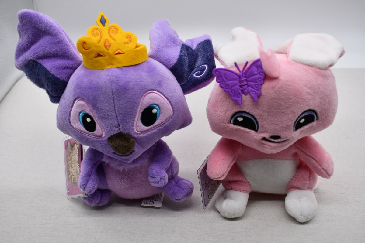 LOT OF JAZWARES ANIMAL JAM 6