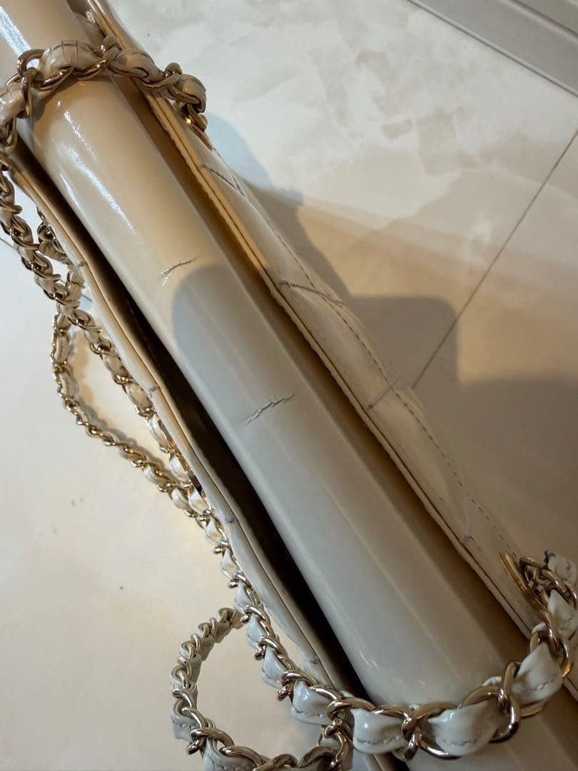 Chanel Chocolate Bar Ivory Shoulder Bag Quilted Lambskin Leather Chain Strap thumbnail 8