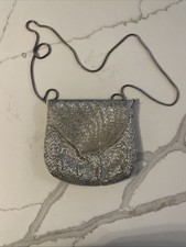 La Regale Vintage Beaded Silver Purse 45 In Strap. Great Condition