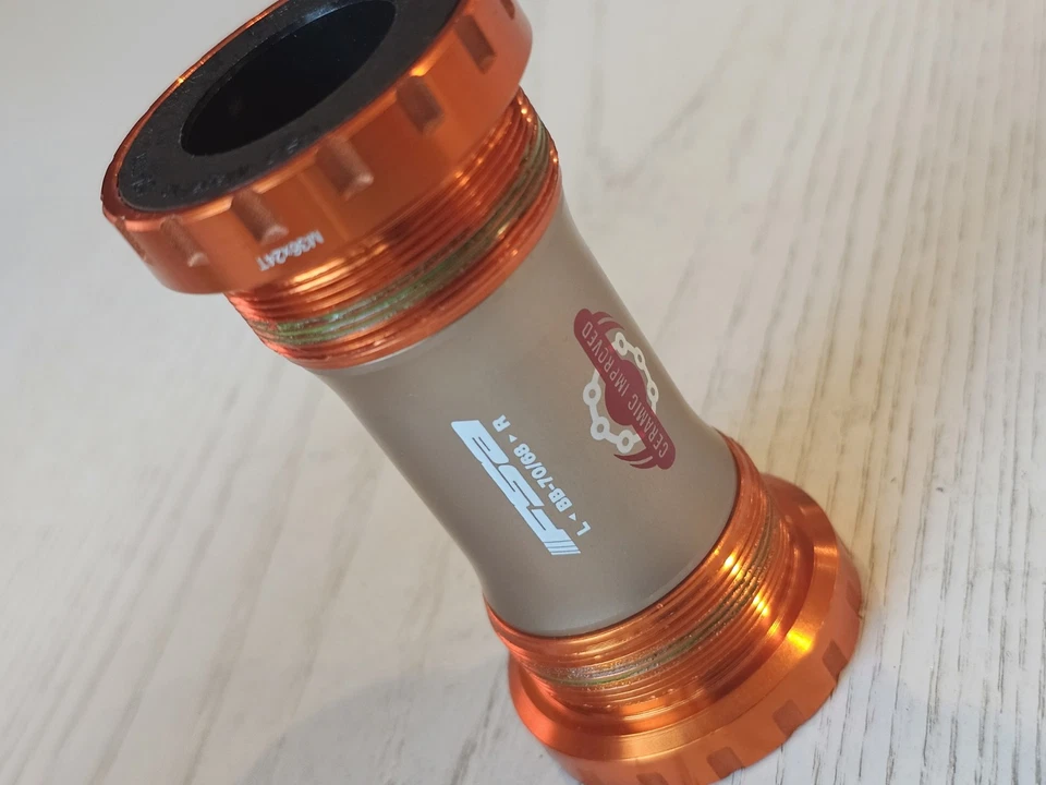 FSA Light MegaExo Ceramic Bottom Bracket Italian Thread BB-70/68 M36x24T NEW - Image 2 of 4