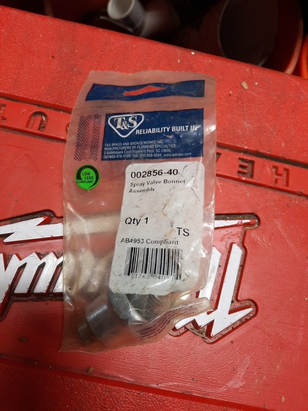 T&S Brass Works Spray Valve Bonnet Assembly # 002856-40 New