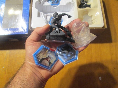 BLACK SUIT SPIDER MAN FROSTED CRYSTAL DISC LOT FROM Disney Infinity 2.0 PS VITA - Picture 13 of 13