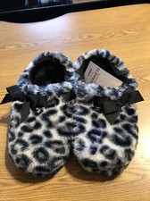 Mixit Womens Large Furry Cozy Black Animal Print Slippers Retail 24 SW-67 