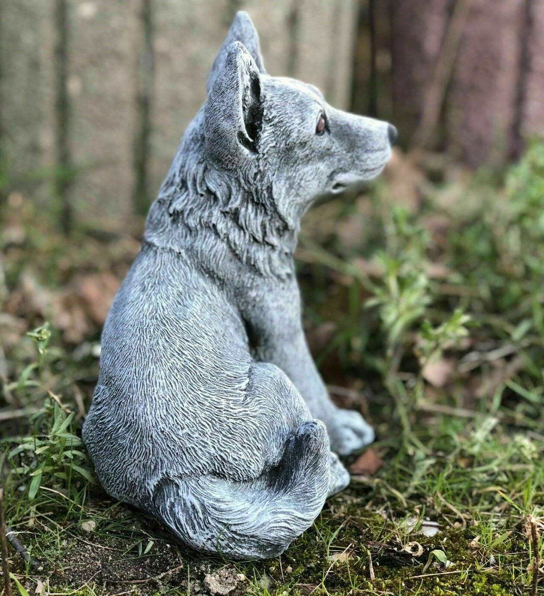 Steinfgur Wölfin Mit Welpen – 23 Cm Hoch, 9 Kg, Frostsicher, Aus Steinguss, Für Garten & Außenbereich