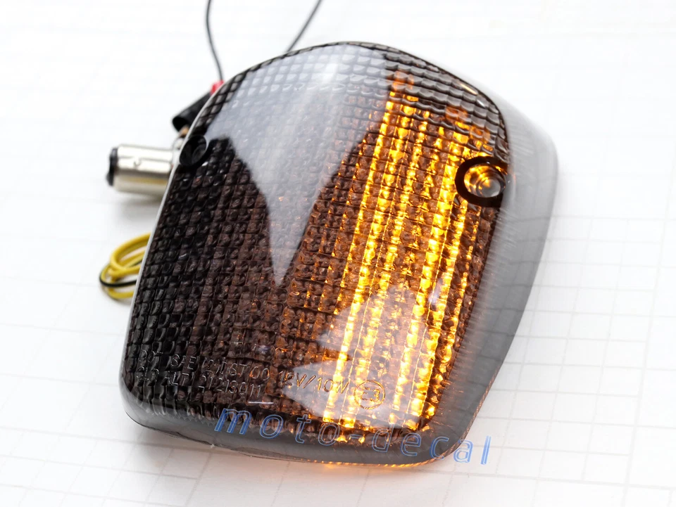 Luz trasera LED integrada para señales de giro de freno Valkyrie 1500 1800 Deluxe 750 Foto 4 de 4