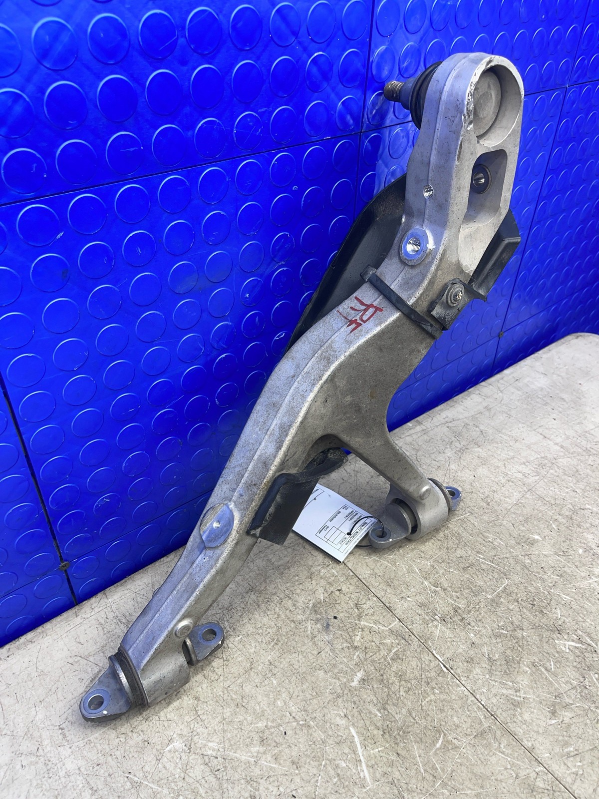 2016 2017 2018 2019 2020 2021 MCLAREN 570S RWD 3.8L REAR RIGHT LOWER CONTROL ARM