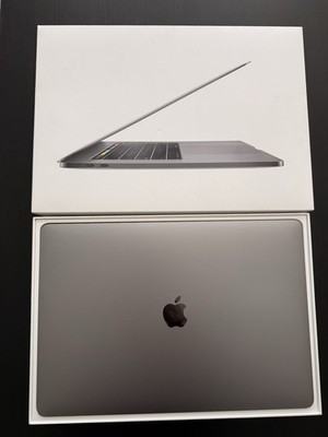 Apple MacBook Pro 15   i9, 32 GB RAM, 256 GB SSD   Neuwertig