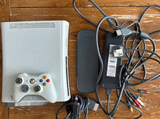 Microsoft Xbox 360 White Console Bundle Controller PSU AV Cable 20GB NTSC-U/C