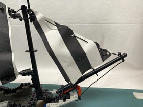 LEGO 6268 ~ Renegade Runner ~ Completed build with all minfigs & accessories