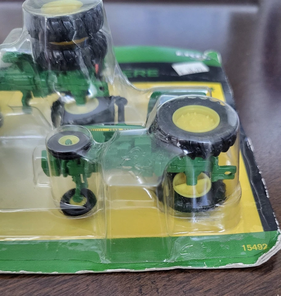 1/64 ERTL John Deere Die-Cast Metal 4430 4440 4450 2004 toy set unopened box - Image 3 of 4