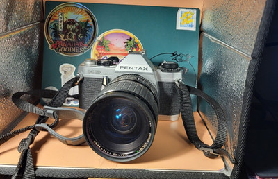 Vtg silver PENTAX MG Camera Asahi Opt.Co. Japan with Sigma Zoom Lens UNTESTED