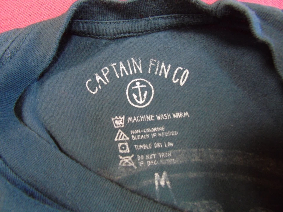 Camiseta Captain Fin Co Manga Corta Cuello Redondo Azul Tiburón Logo Talla M Mediana Foto 4 de 4