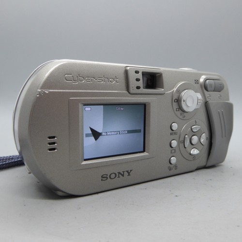 Sony Digital Camera Cybershot DSC-P92 5.0MP Silver Tested - Picture 3 of 10