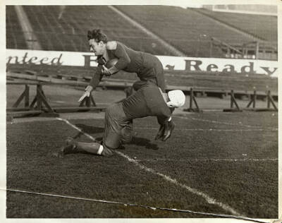 Guy Robertson, Star Of The Operetta ''Nina Rose'', Being Tackled By Ca - Old Photo