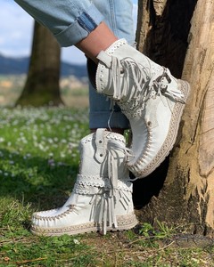 El Vaquero Arya Kalahari White Python Print Wedge Moccasin Boots