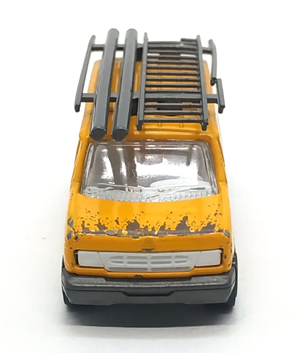 Majorette Ford Econoline Extractor Dark Yellow 1/63 (3