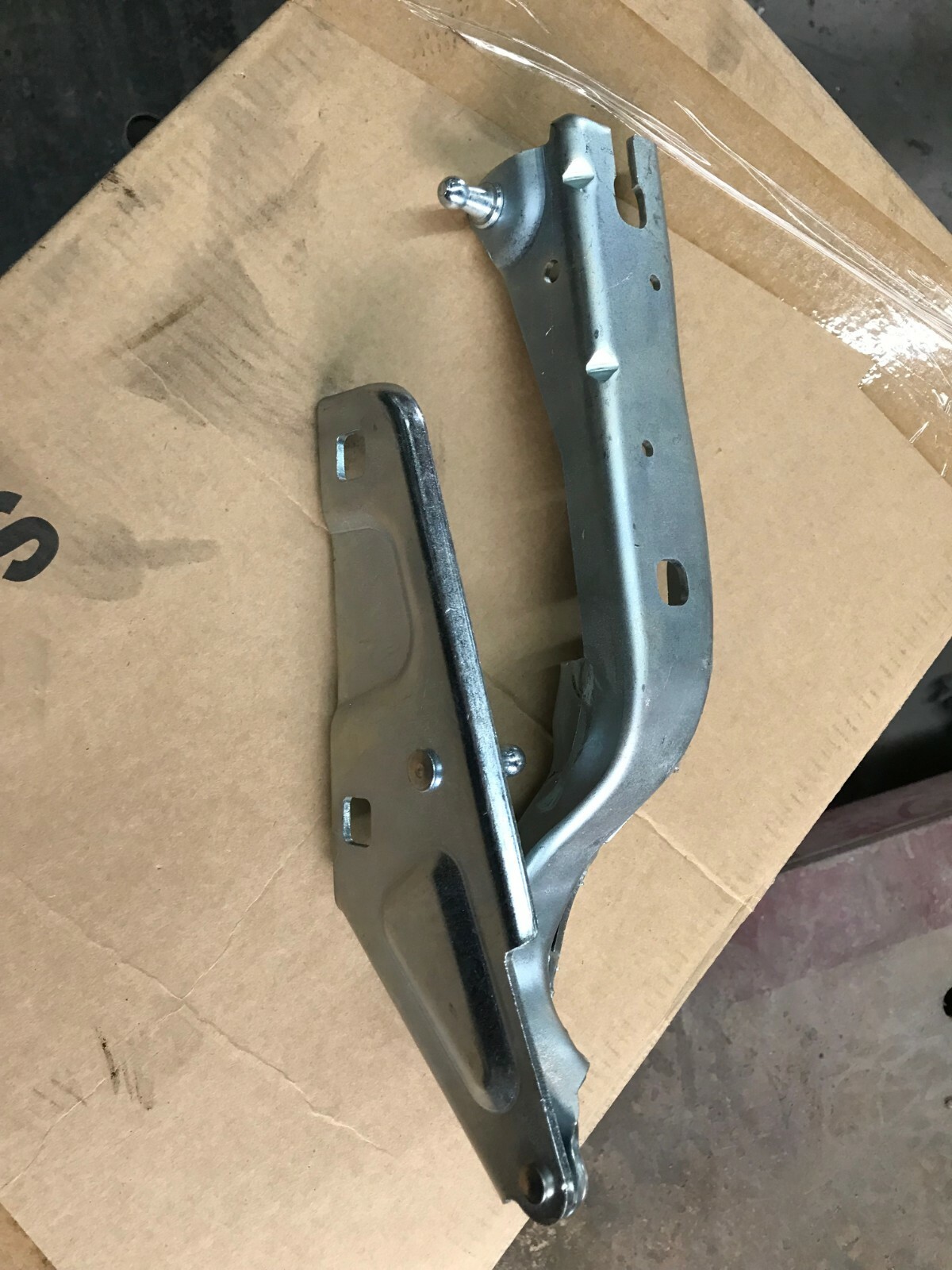 FERRARI 812 SUPERFAST F12 BERLINETTA DRIVER SIDE LEFT HOOD HINGE
