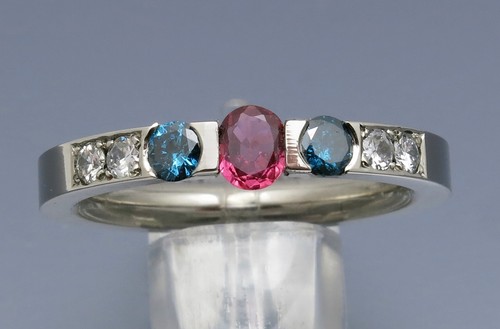 REIF-DESIGN - TOPSCHÖNER 0,77 CARAT TRICOLOR RUBIN BRILLANT SPANNRING - UNIKAT - Bild 2 von 6