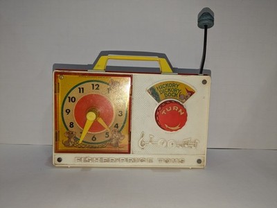 Vintage 1971 FISHER PRICE Hickory Dickory Dock #107 Wind Up Musical Toy Radio