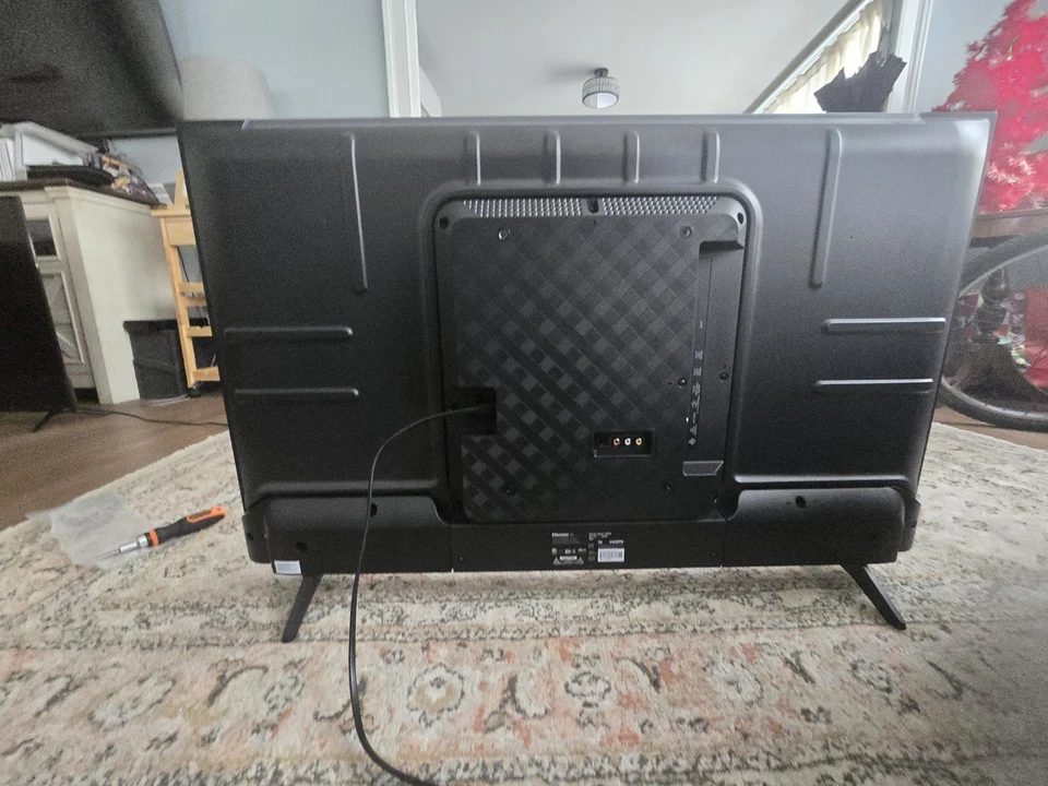 Hisense 43" Class QD5 Series QLED 4K UHD Smart Google TV 43QD5N - Image 2 of 2