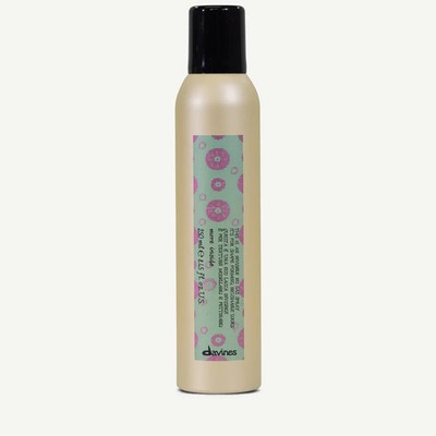 This Is An Invisible No Gas Spray Brushable hairspray for a natural look