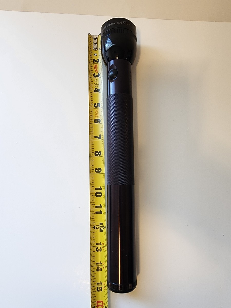 Vintage MAG-LITE LARGE 4D Cell MAGLITE 15” BlACK Flashlight Made