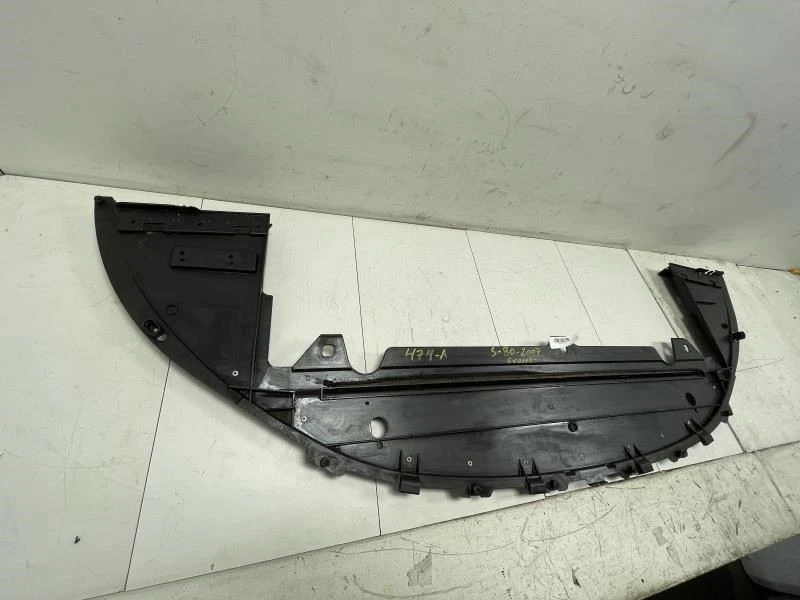 2007 VOLVO S80 PROTETOR DE PARA-CHOQUE DIANTEIRO PRETO FABRICANTE DE EQUIPAMENTO ORIGINAL+  - Imagem 2 de 4