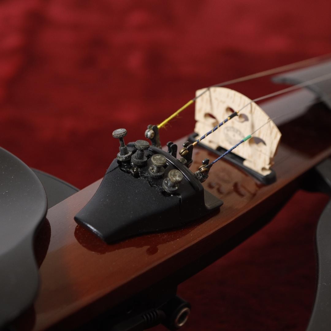 Eバイオリン　YAMAHA SV-110 Yamaha SV-110 Silent Violin Electric 4 String Fiddle with EQ