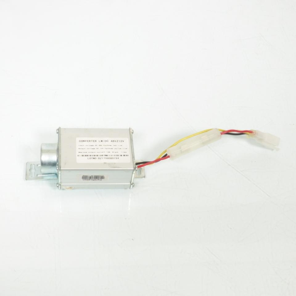 Transformateur électrique pour scooter Chinois LW-DC48VZ12V convertisseur 48V vers 12V noir